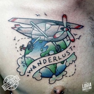 tatuaje_pecho_avion_logiabarcelona_juanma_zoombie